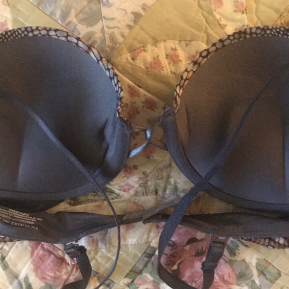 SOLD. Victoria Secret Sexy “Miraculous Plunge” Bra - Picture 6 of 6